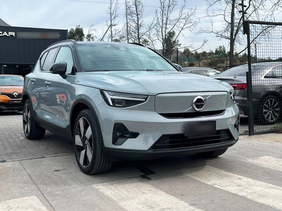 Volvo Ex40 P8 Awd año 2025