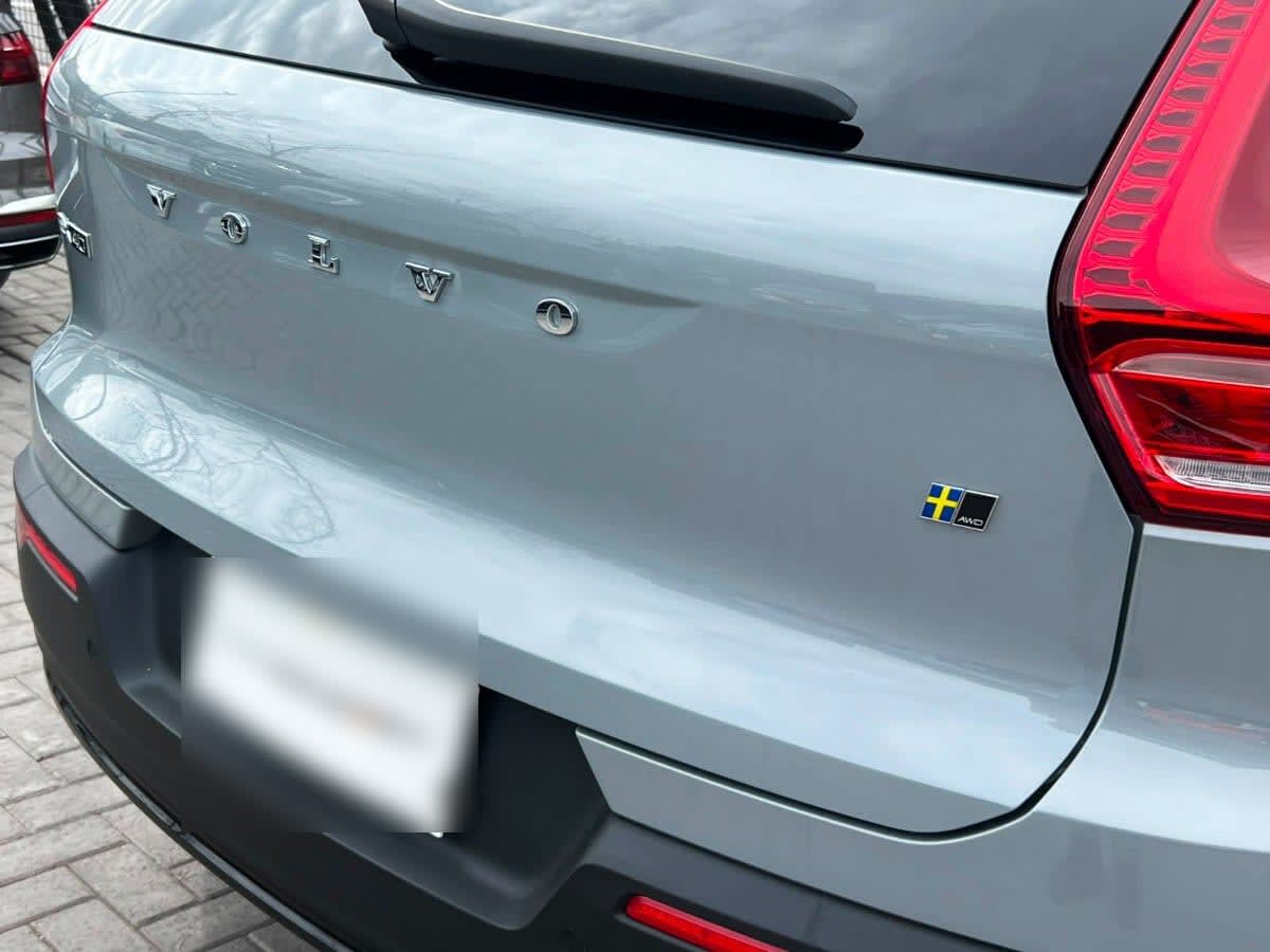 Volvo Ex40 P8 Awd año 2025