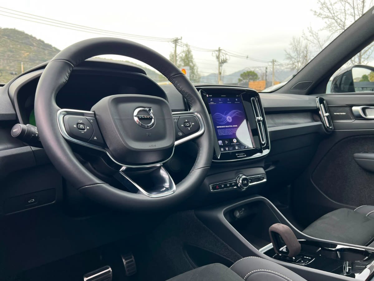 Volvo Ex40 P8 Awd año 2025
