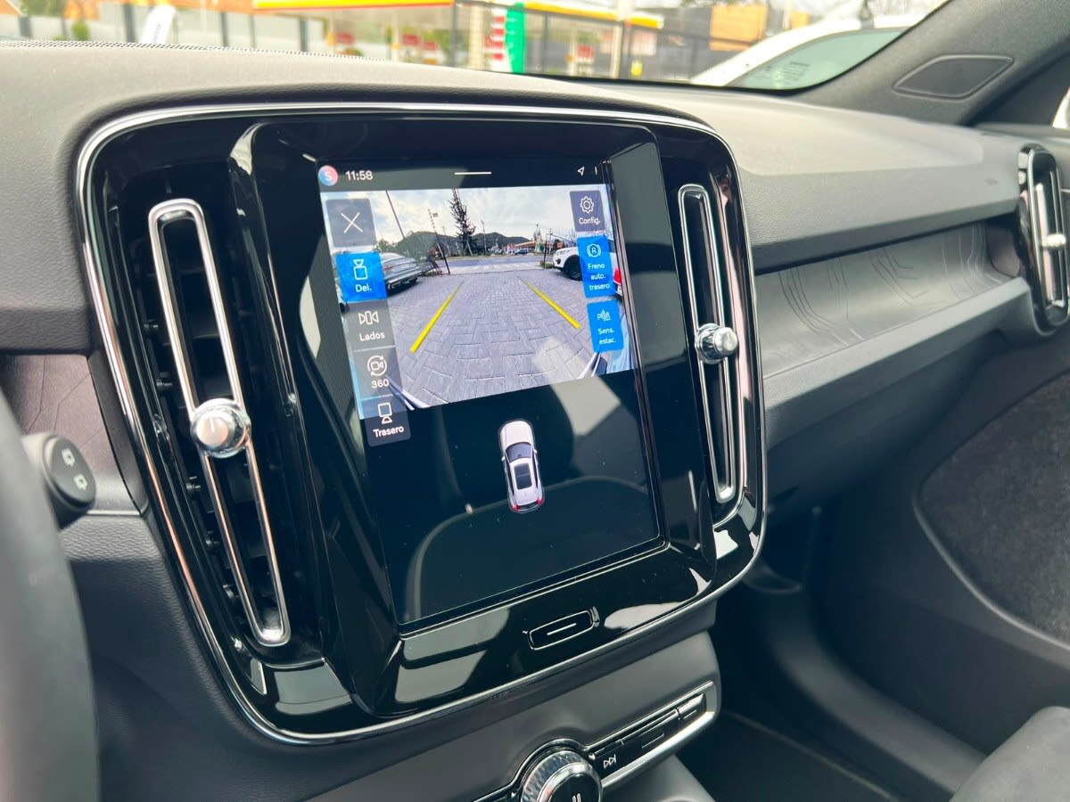 Volvo Ex40 P8 Awd año 2025