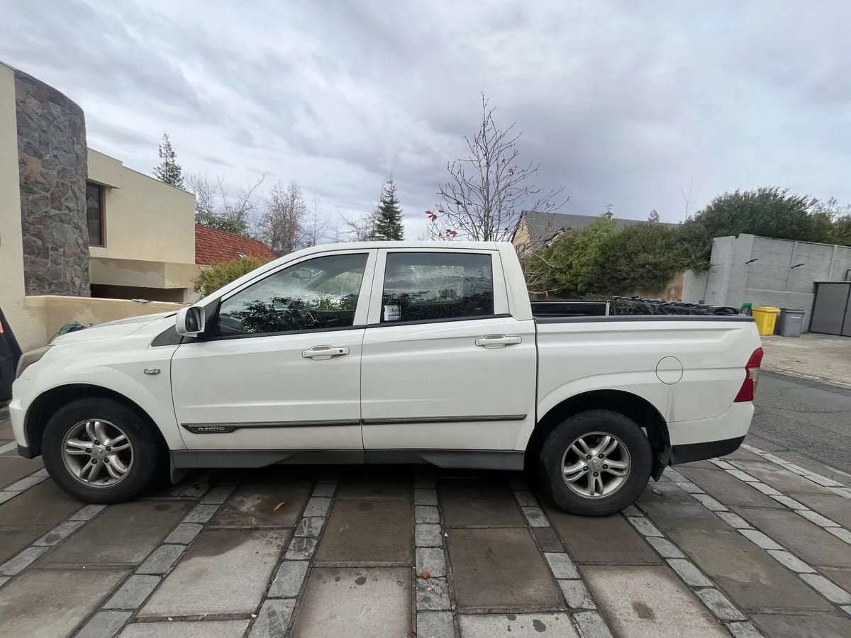 SSANGYONG ACTYON SPORTS 2.0 6as611 Mt Diesel año 2017