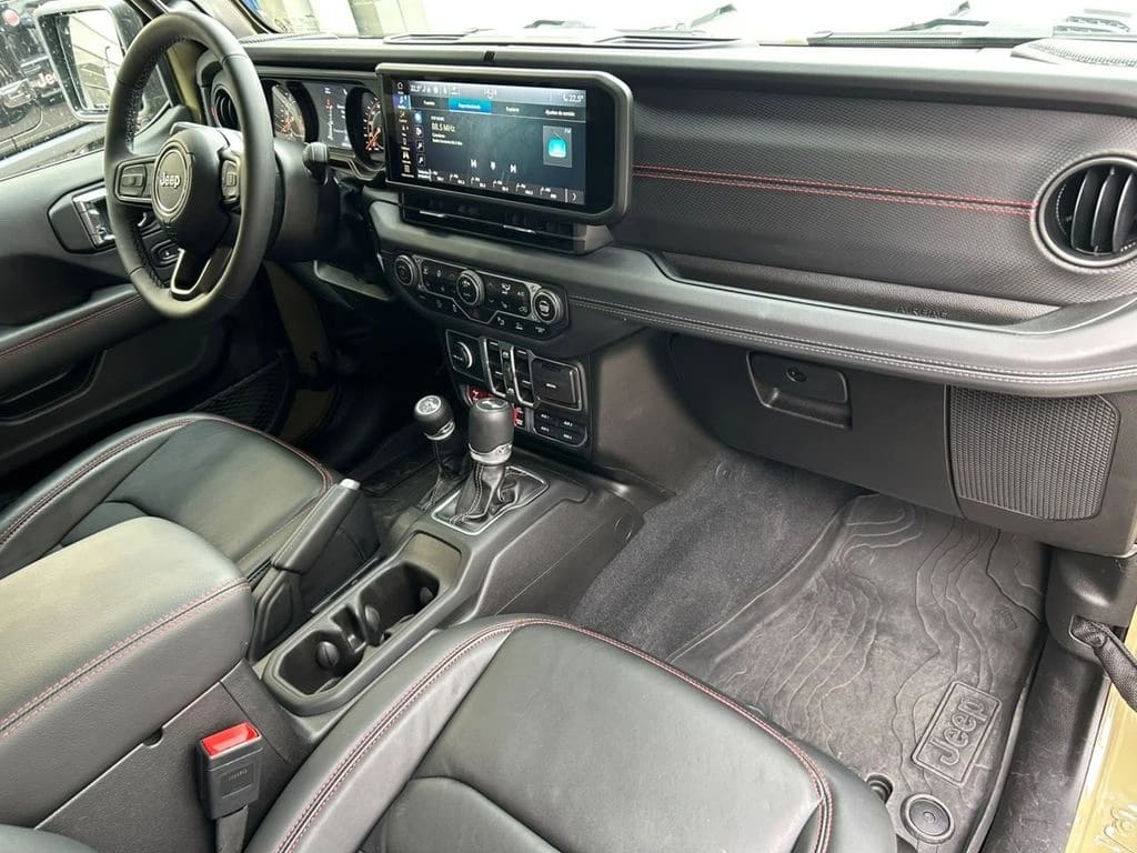 Jeep Wrangler 2.0 T Rubicon At 4x4 año 2026