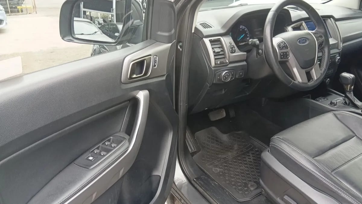 Ford Ranger 3.2 Ltd 4x4 Diesel Dob. Cab. At 4p año 2023