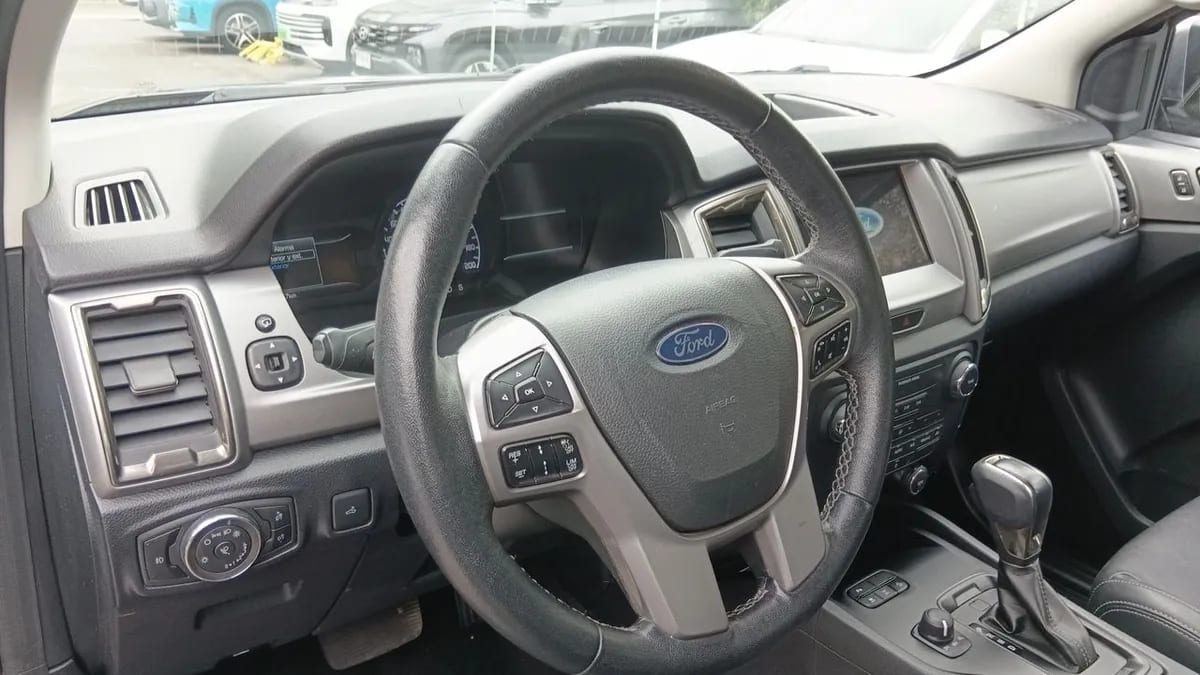 Ford Ranger 3.2 Ltd 4x4 Diesel Dob. Cab. At 4p año 2023