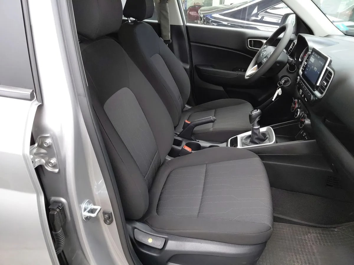 Hyundai Venue 1.6 Qx Go 4x2 Mt 5p año 2026