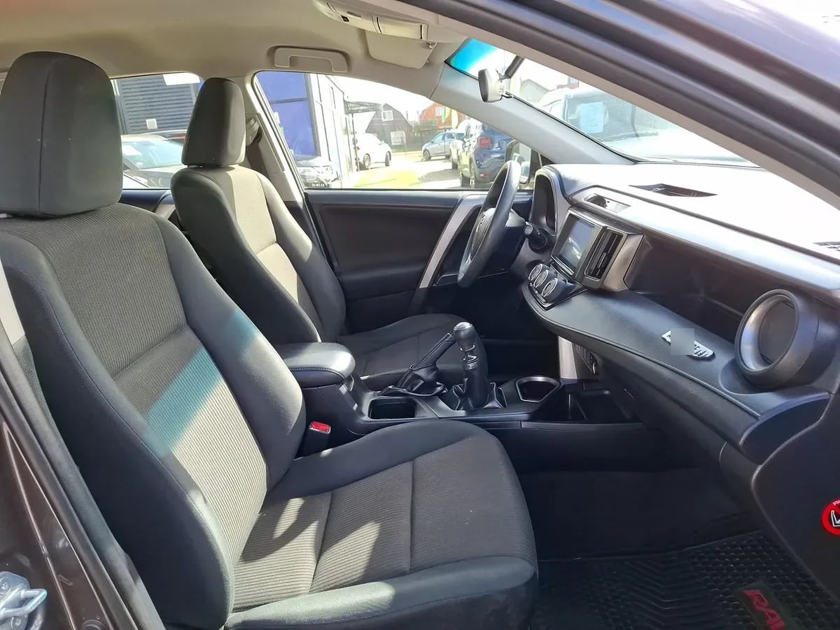 Toyota Rav 4 2.0 Adventure 4x2 Lujo Mt 5p año 2019