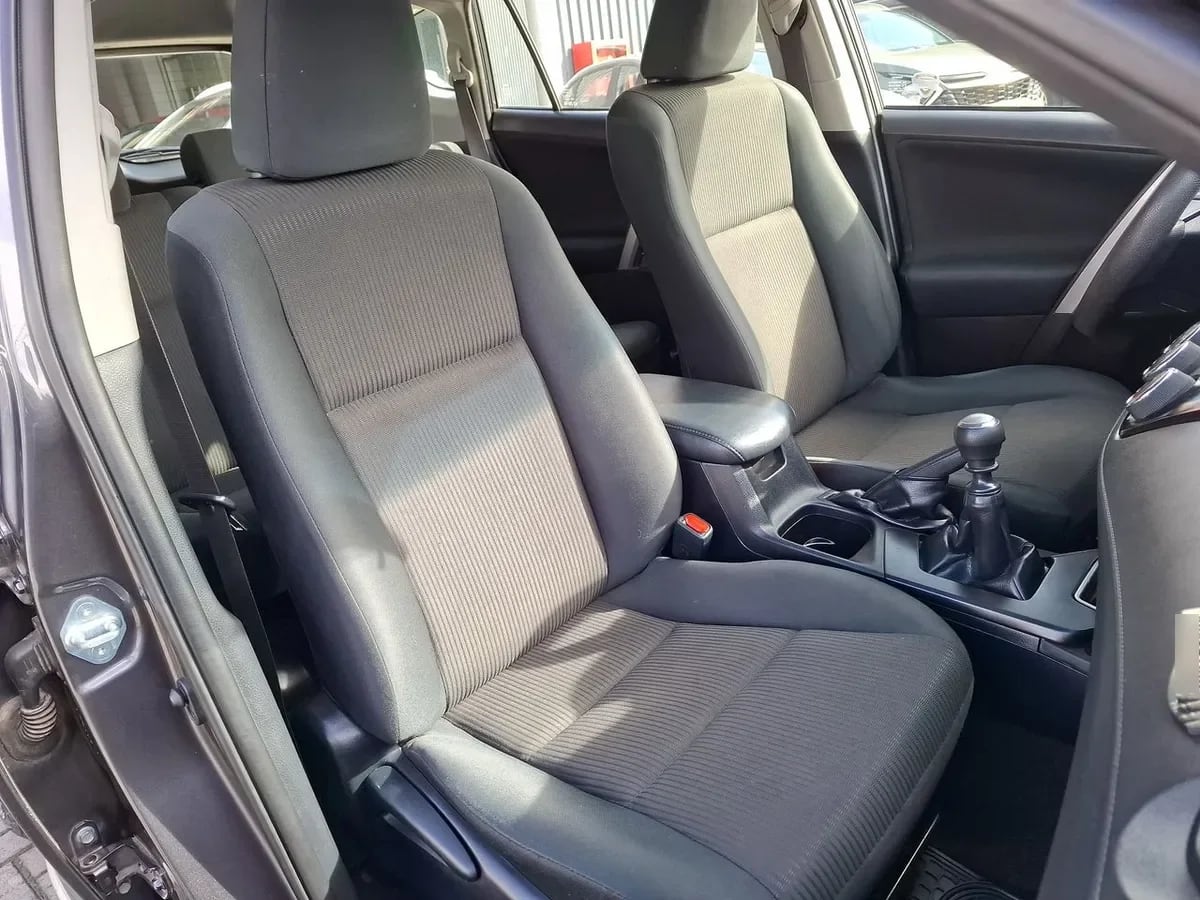 Toyota Rav 4 2.0 Adventure 4x2 Lujo Mt 5p año 2019