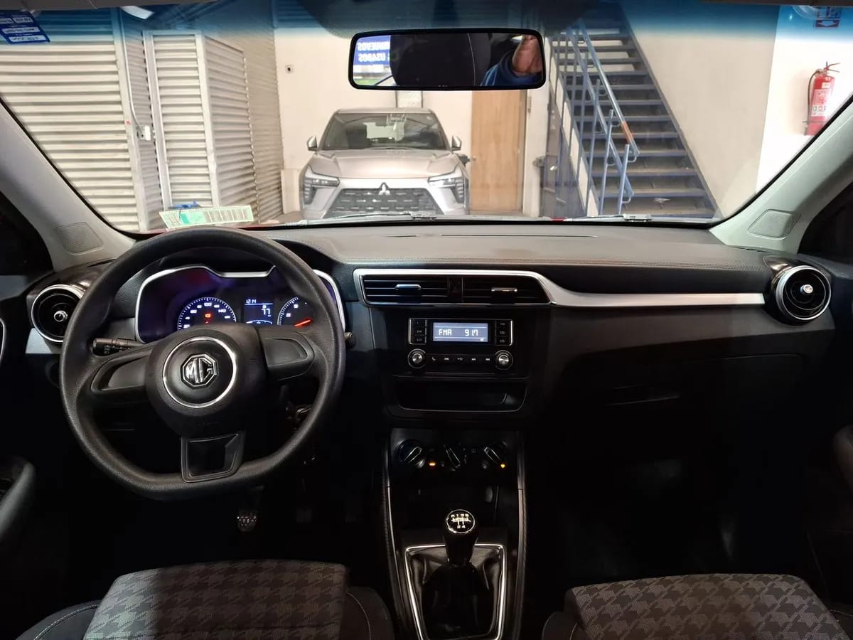 MG Mg Zs 1.5 Std 4x2 Mt 5p año 2023