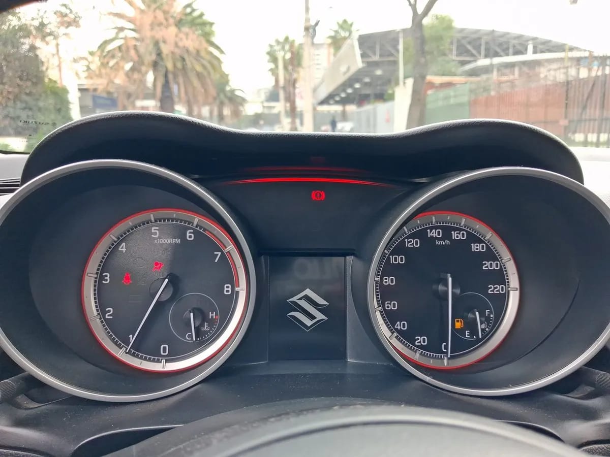 Suzuki Swift 1.2 Hybrid Plus 4x2 Hb Mt 5p año 2023