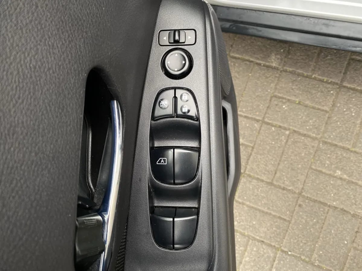 Nissan Kicks 1.6 Sense 4x2 Mt 5p año 2024