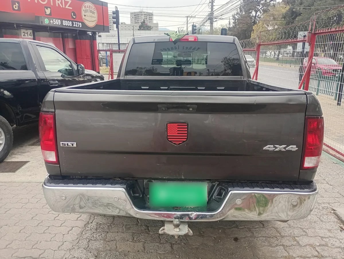 DODGE RAM 5.7 Crew Laramie 4x4 Hemi At año 2014