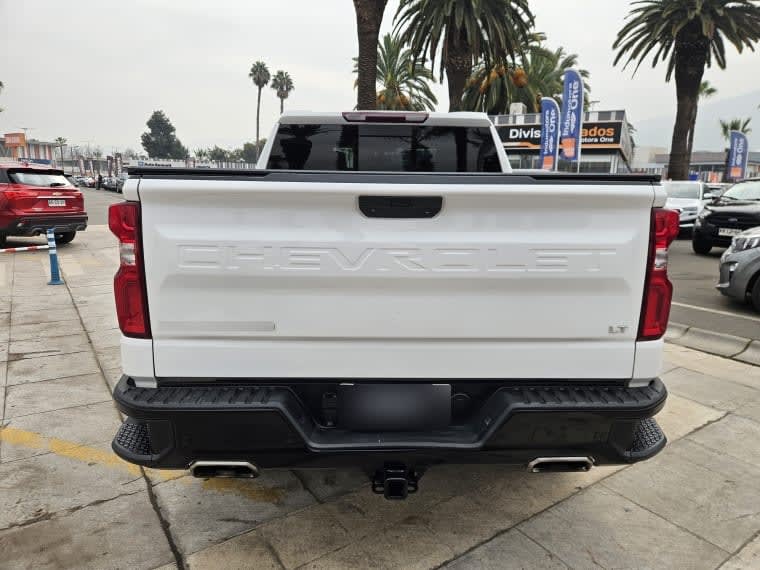 Chevrolet Silverado Silverado 5.3l Lt Tb At 4wd año 2022