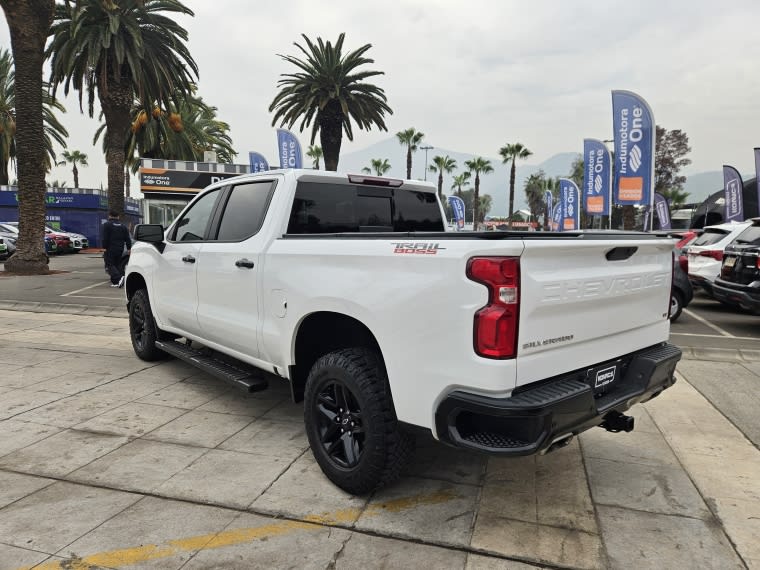 Chevrolet Silverado Silverado 5.3l Lt Tb At 4wd año 2022