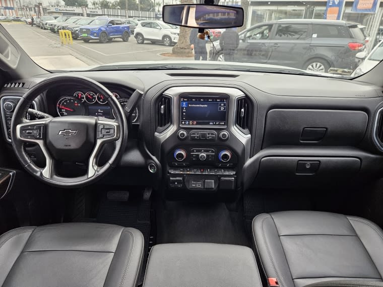 Chevrolet Silverado Silverado 5.3l Lt Tb At 4wd año 2022