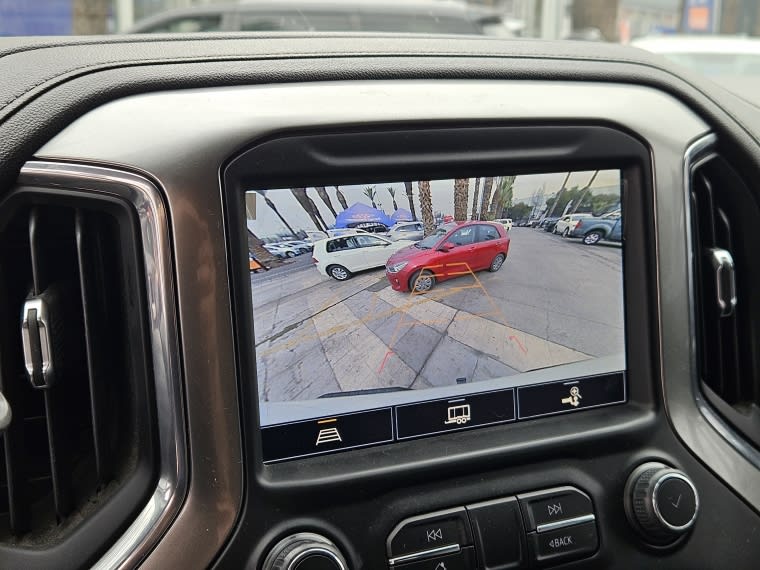 Chevrolet Silverado Silverado 5.3l Lt Tb At 4wd año 2022