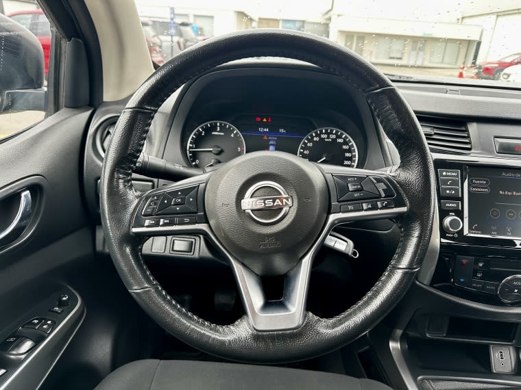 Nissan Navara 2.3 Dc Se Mt 4x4 Diesel año 2023