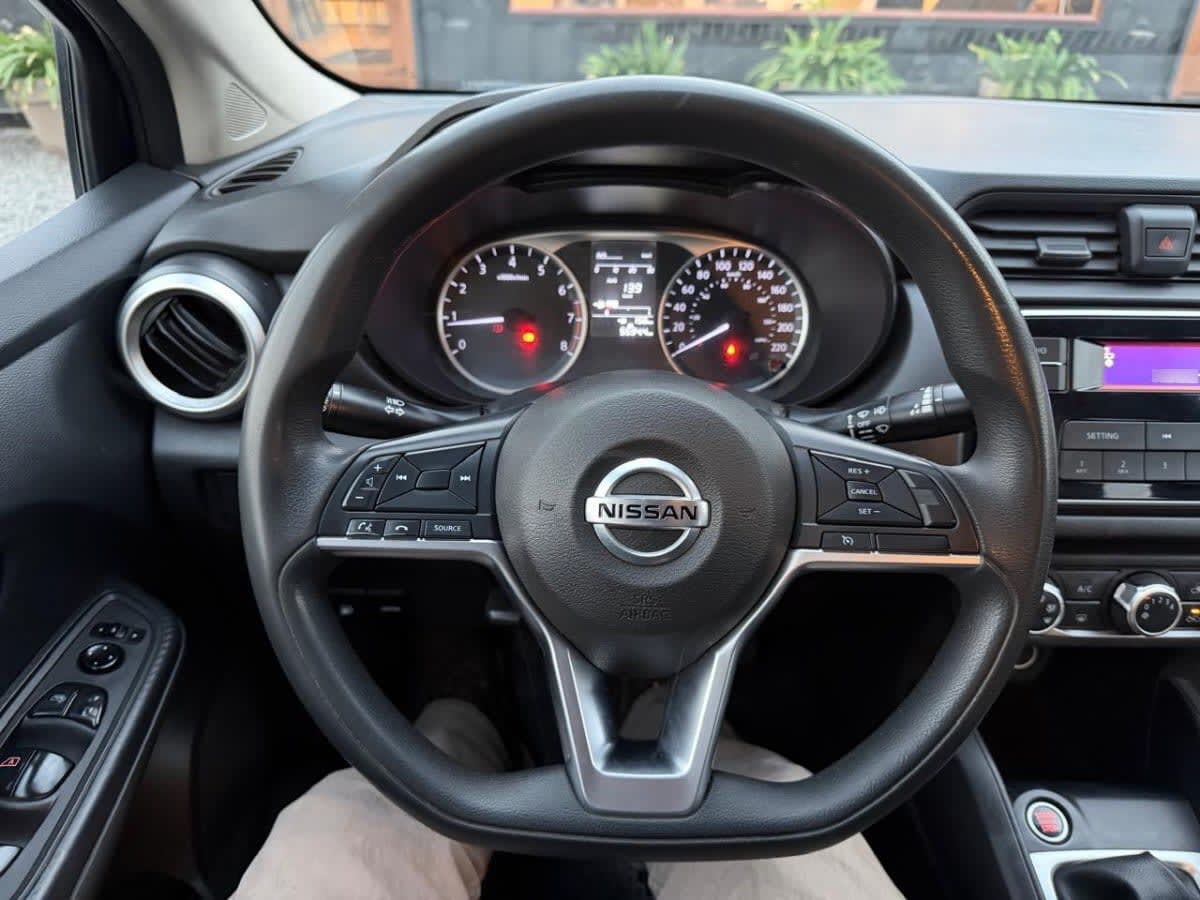 Nissan Versa Sense 1.6 Mt5 año 2022