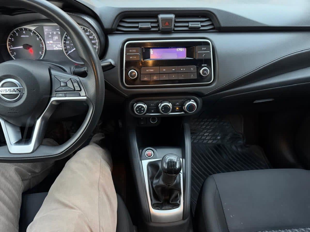 Nissan Versa Sense 1.6 Mt5 año 2022