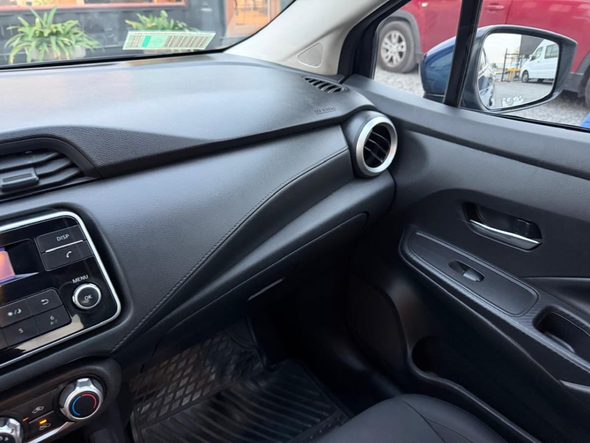 Nissan Versa Sense 1.6 Mt5 año 2022