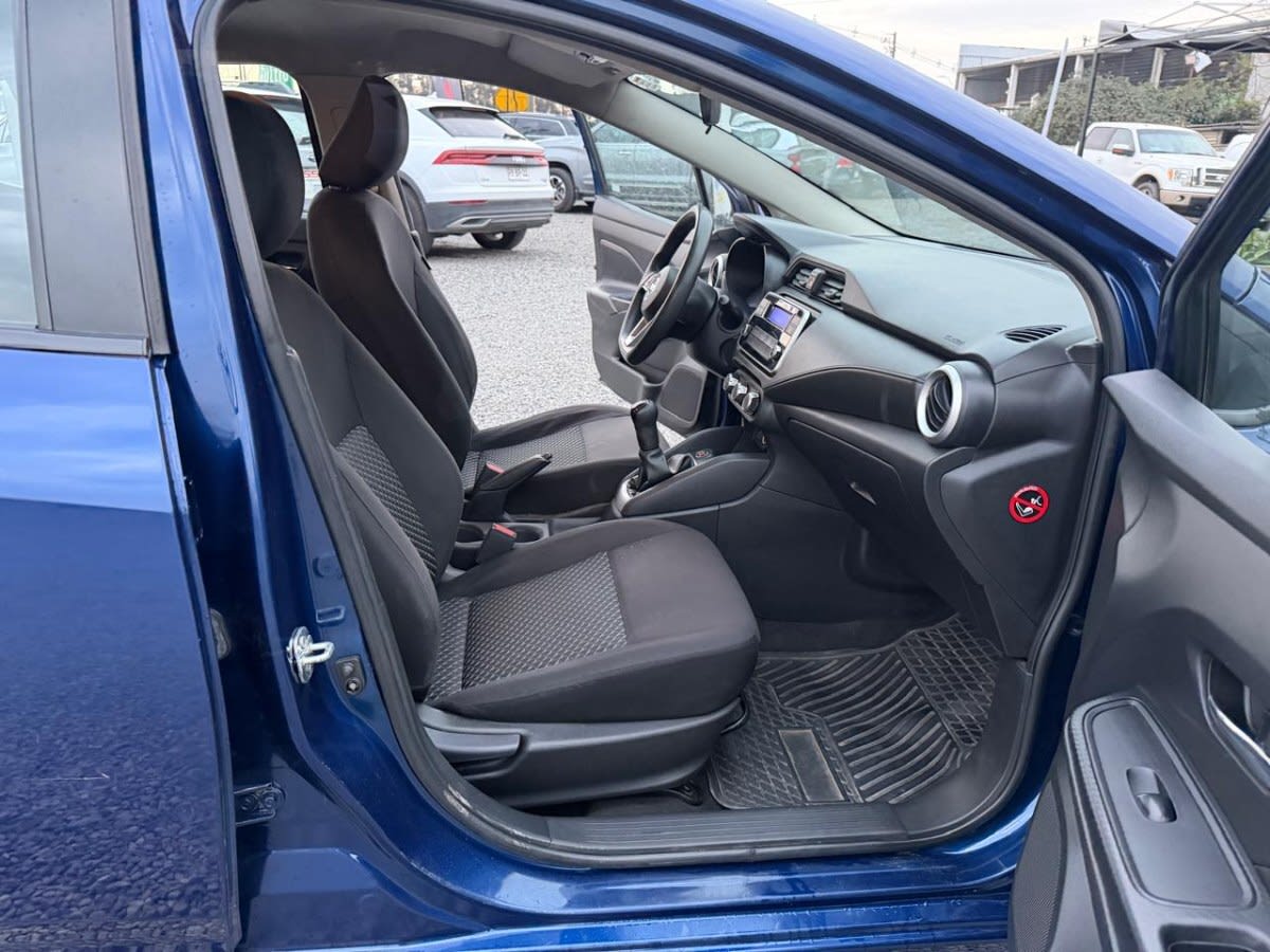 Nissan Versa Sense 1.6 Mt5 año 2022
