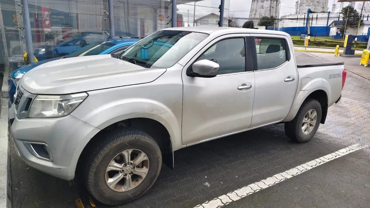 NISSAN NP300 2.3 Dsl Dc Se Mt 4wd año 2018