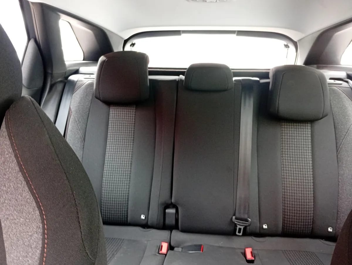 Peugeot 3008 1.2 Active Pack Puretech 4x2 130 Mt6 5p año 2022