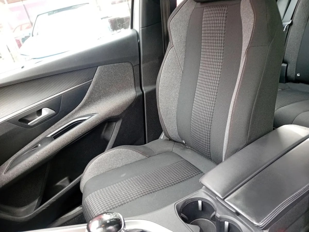Peugeot 3008 1.2 Active Pack Puretech 4x2 130 Mt6 5p año 2022