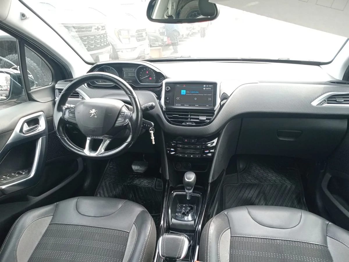 Peugeot 2008 1.5 Allure Bluehdi Diesel At 5p año 2019