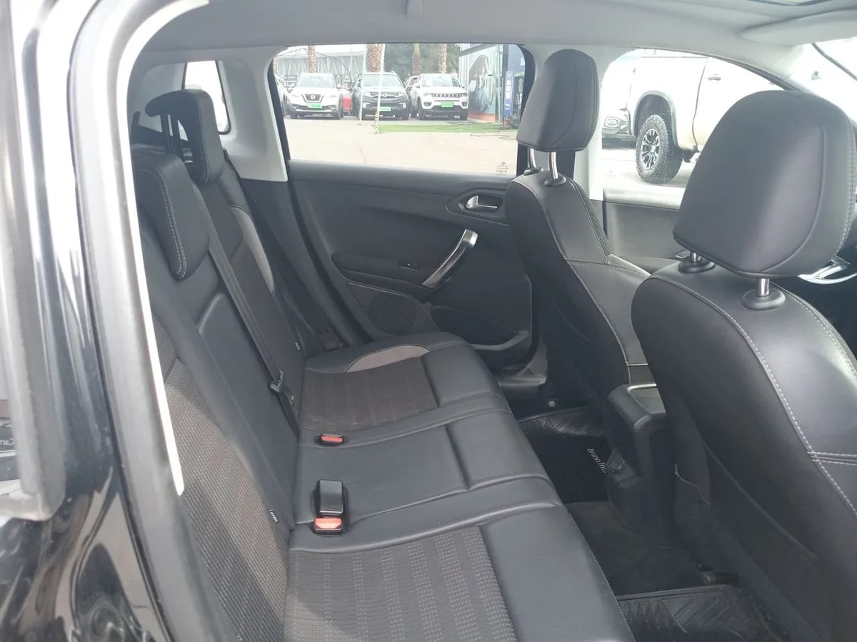 Peugeot 2008 1.5 Allure Bluehdi Diesel At 5p año 2019