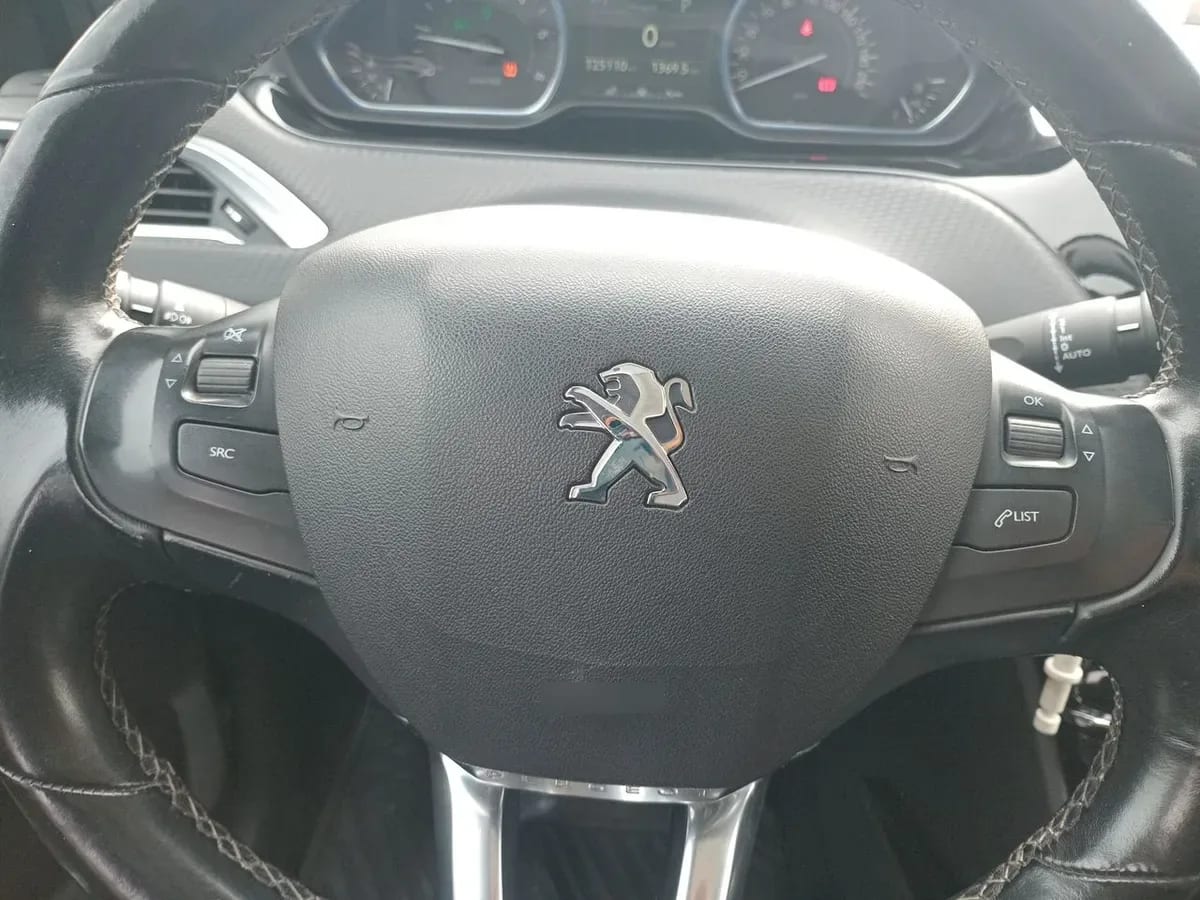 Peugeot 2008 1.5 Allure Bluehdi Diesel At 5p año 2019