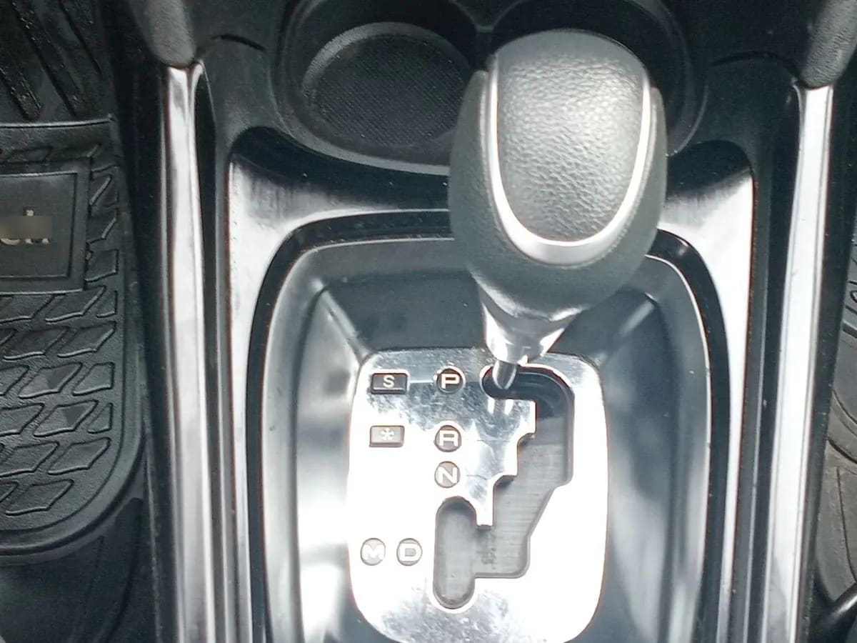 Peugeot 2008 1.5 Allure Bluehdi Diesel At 5p año 2019