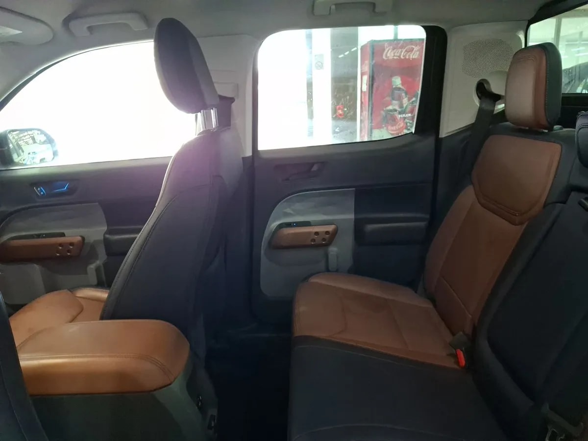 Ford Maverick 2.0 Lariat 4x4 At 4p año 2025