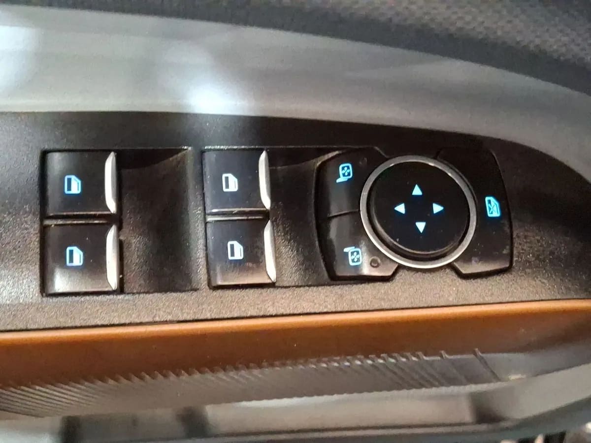 Ford Maverick 2.0 Lariat 4x4 At 4p año 2025