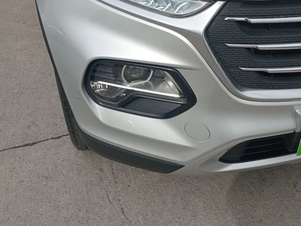 Chevrolet Groove 1.5 Premier P 4x2 Mt 5p año 2024
