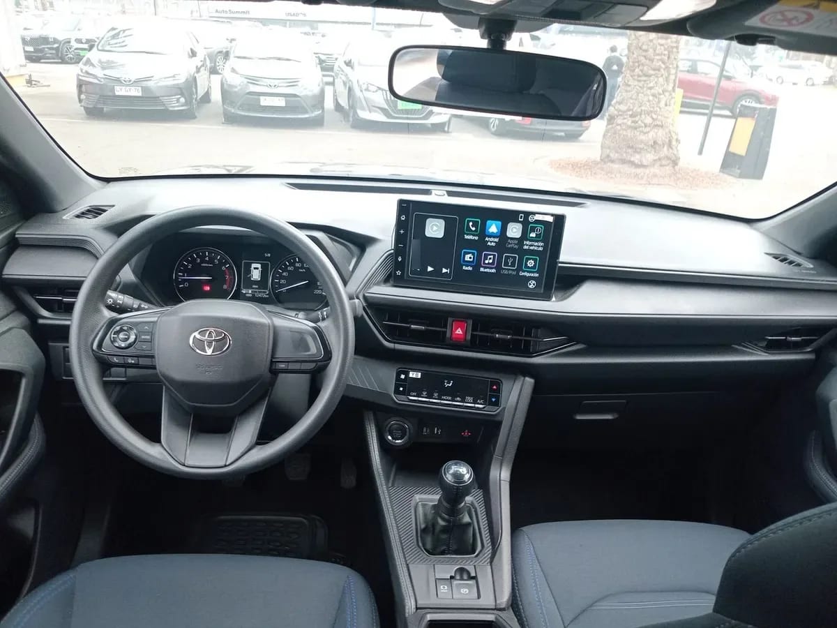Toyota Yaris Cross 1.5 Xi 4x2 5mt 5p año 2025