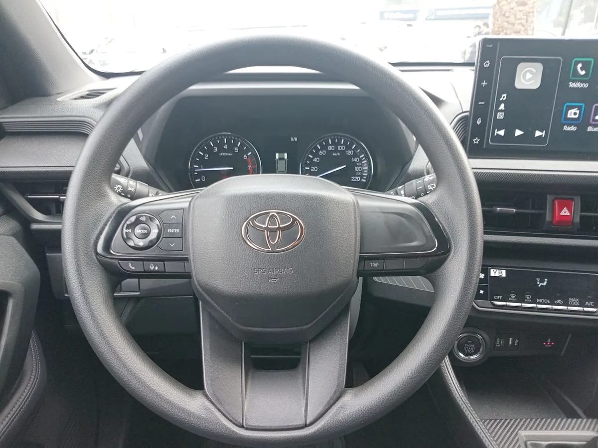 Toyota Yaris Cross 1.5 Xi 4x2 5mt 5p año 2025