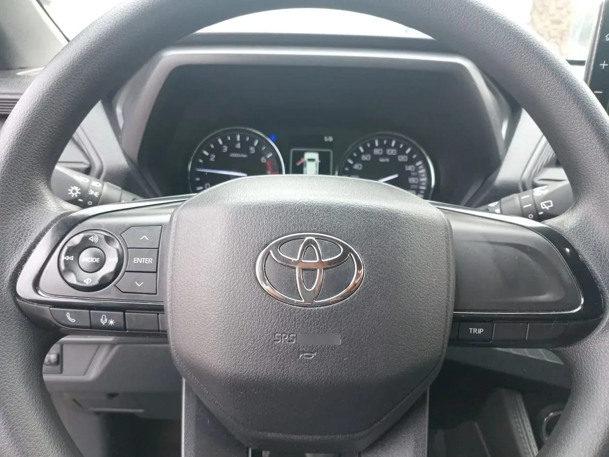Toyota Yaris Cross 1.5 Xi 4x2 5mt 5p año 2025