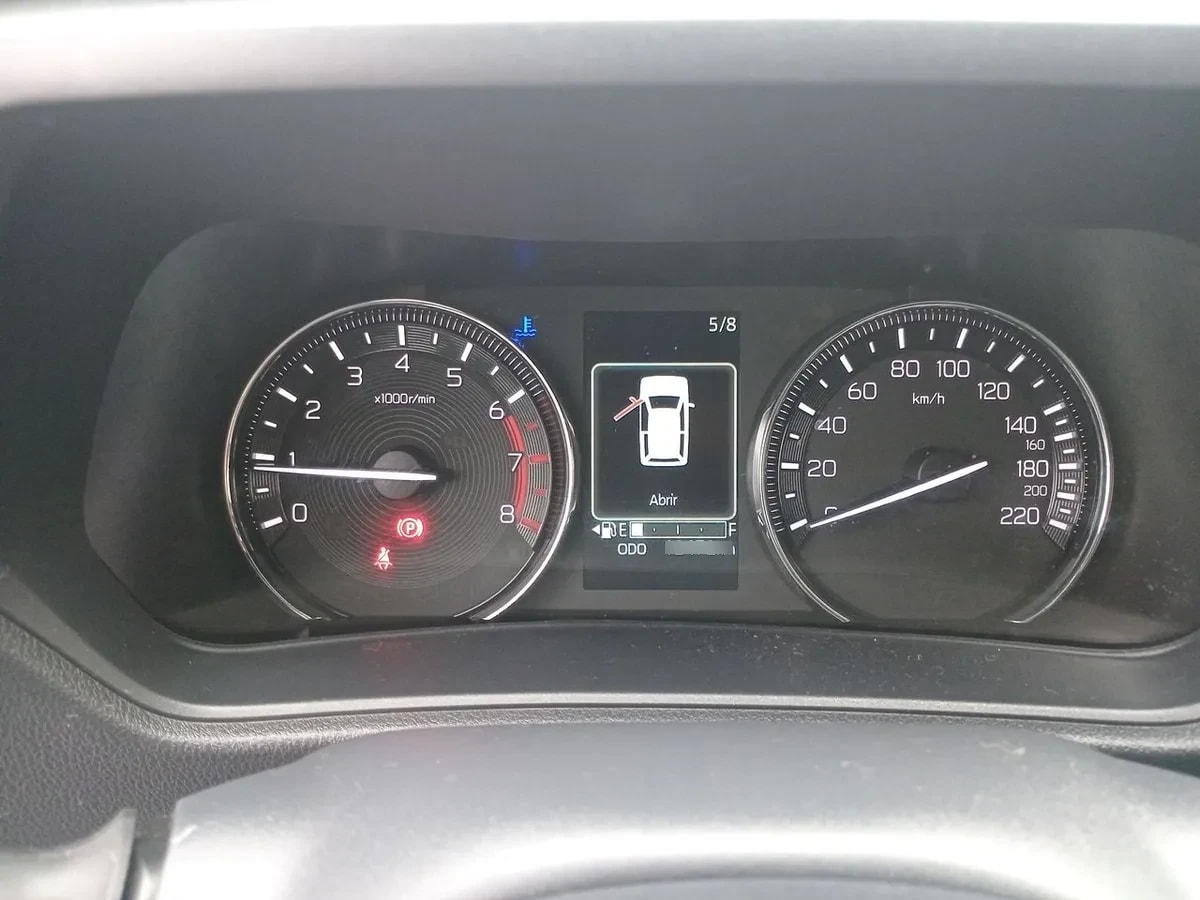 Toyota Yaris Cross 1.5 Xi 4x2 5mt 5p año 2025