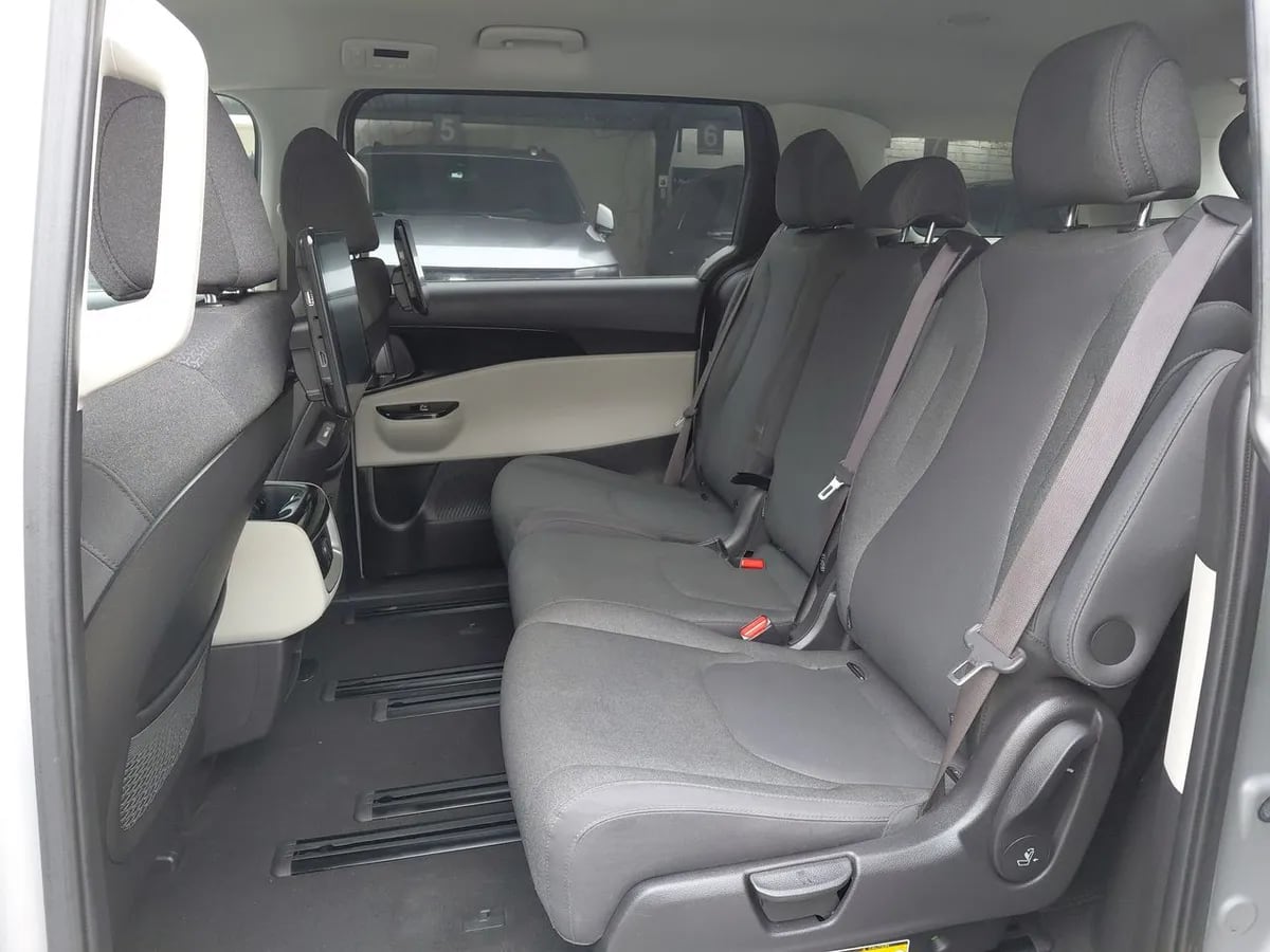 Kia Carnival 3.5 Ex 4x2 8at 5p año 2021
