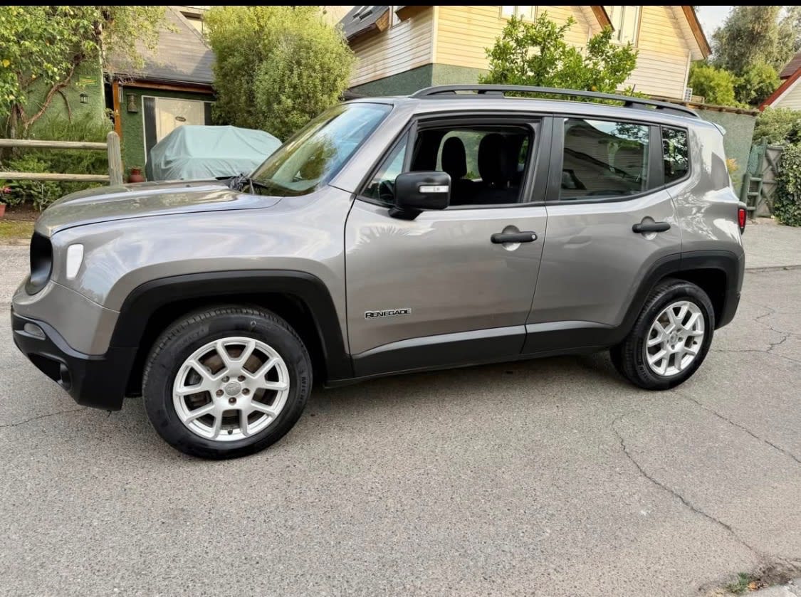 JEEP RENEGADE 1.8 Sport Lx At año 2022