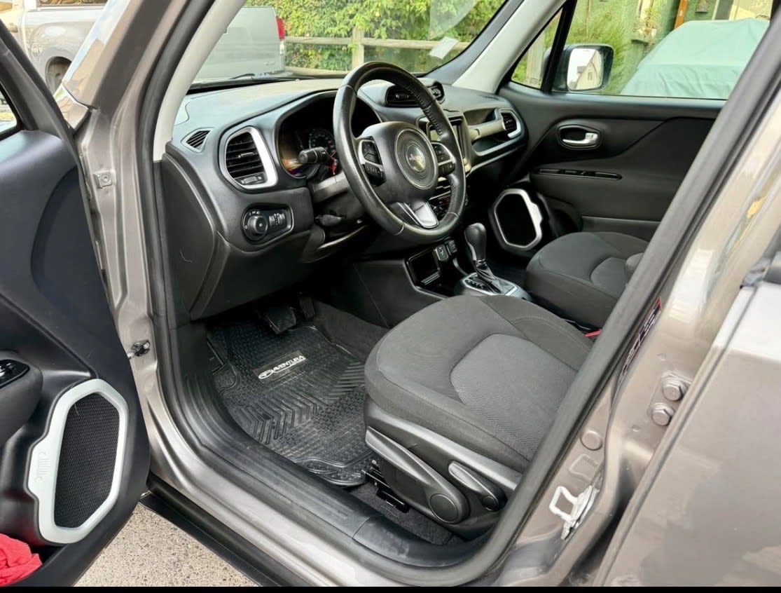 JEEP RENEGADE 1.8 Sport Lx At año 2022