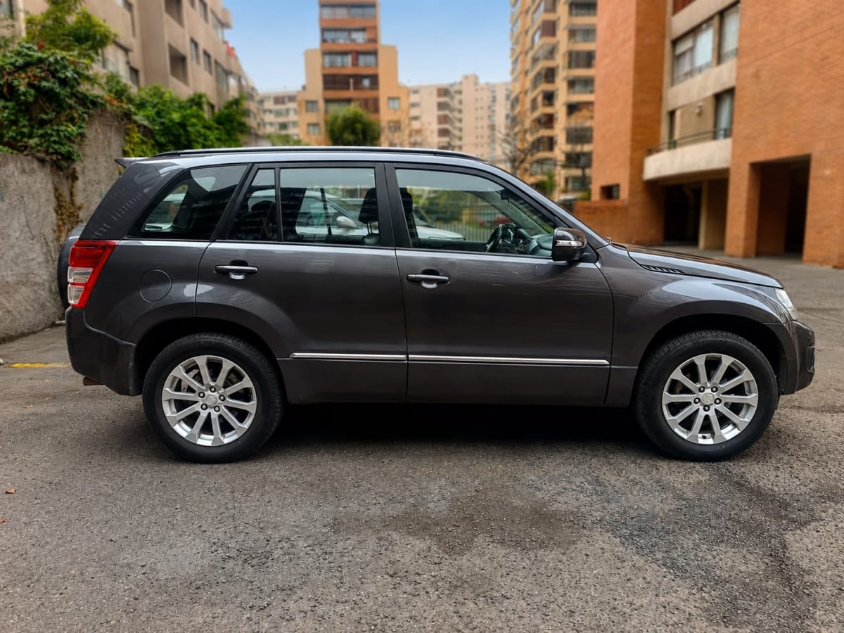 Suzuki Grand Nomade Glx año 2014