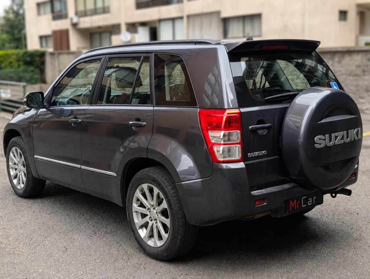 Suzuki Grand Nomade Glx año 2014
