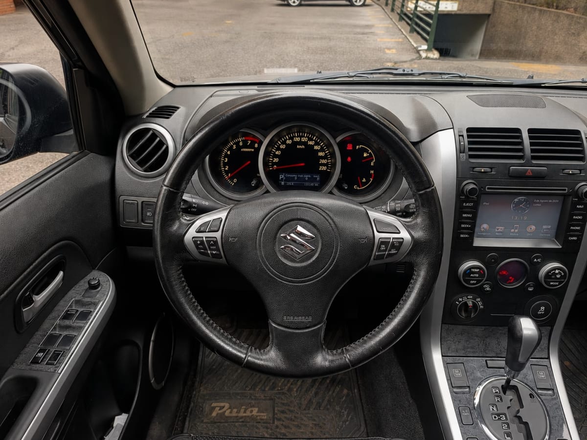 Suzuki Grand Nomade Glx año 2014
