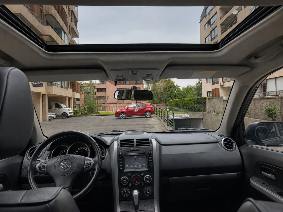 Suzuki Grand Nomade Glx año 2014
