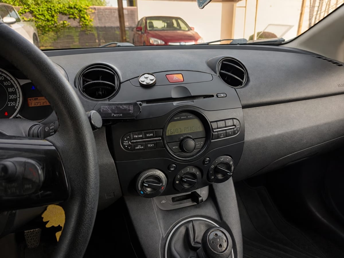 Mazda 2 Sport Gt año 2015