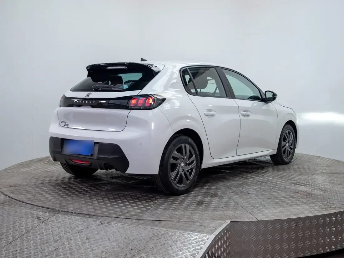 Peugeot 208 208 1.2 Active Pack Puretech 100 At año 2022