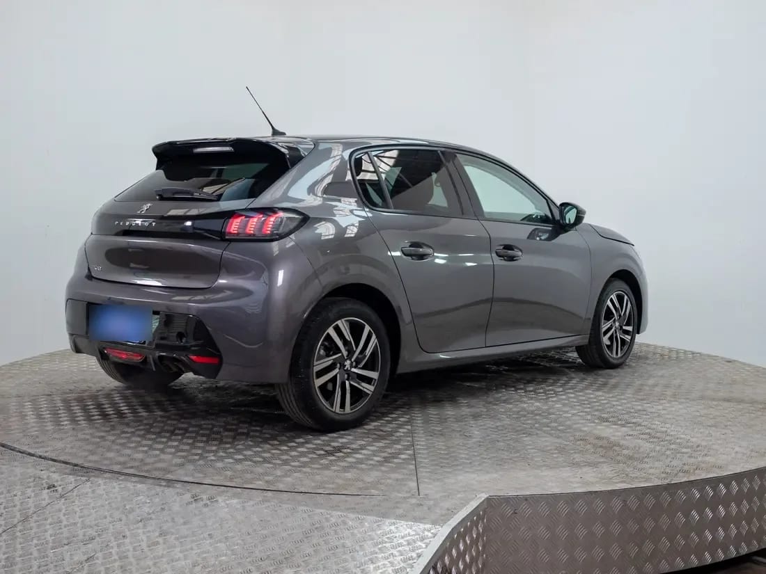 Peugeot 208 208 1.2 Allure Pack Puretech 130 At año 2022
