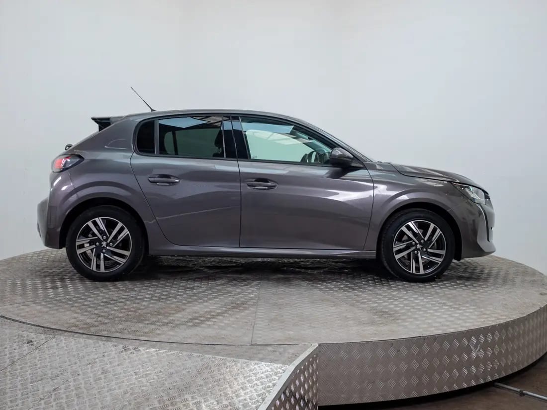 Peugeot 208 208 1.2 Allure Pack Puretech 130 At año 2022