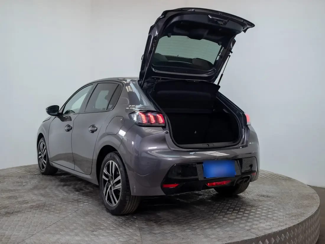 Peugeot 208 208 1.2 Allure Pack Puretech 130 At año 2022